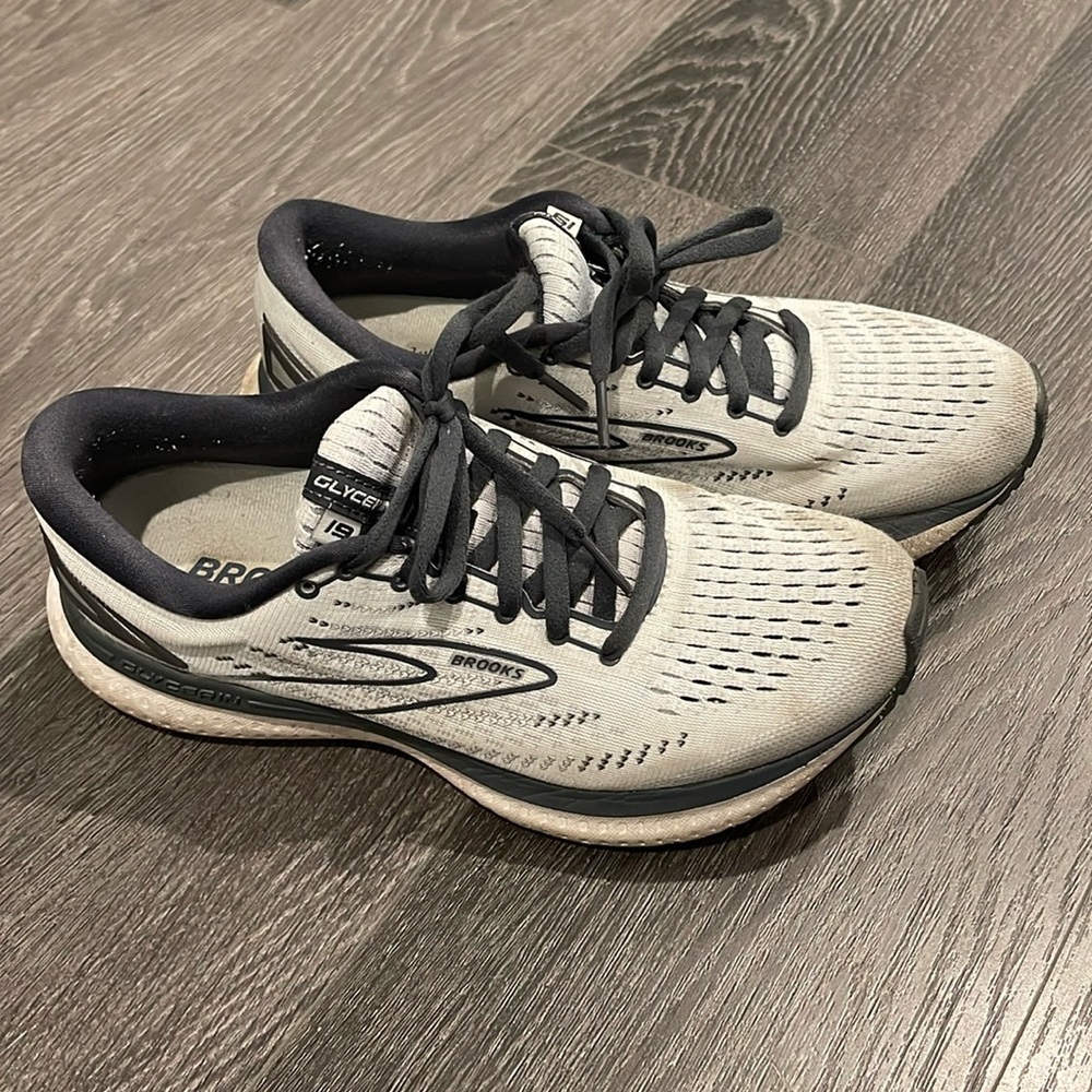 Brooks Running Sneakers